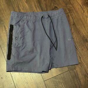 Nike Men's Blue Tech Fleece Shorts size Medium